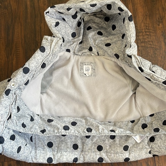 Grey and Black Polkadot Warm Jacket Gap 2T - Picture 3 of 5
